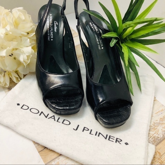 𝅺DONALD J. Pliner Black Couture Canna Strap Buckle Heels Open Toe Size 8 - Picture 1 of 7